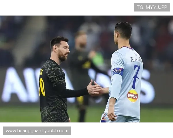 梅西与C罗再度争锋：两大巨星在国际友谊赛中上演世纪对决